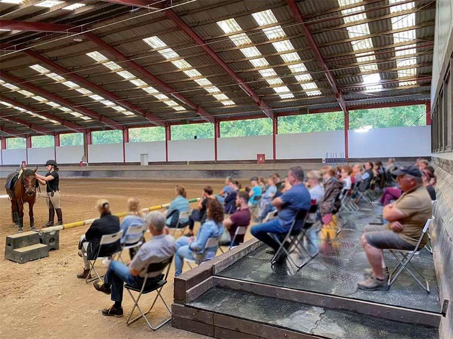 Equi-Art Reitanlage Otel Schwall Dış mekan fotoğraf